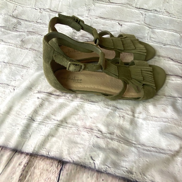 Clarks Olive Suede Abigail Sun Fringe Wedges - Picture 8 of 10